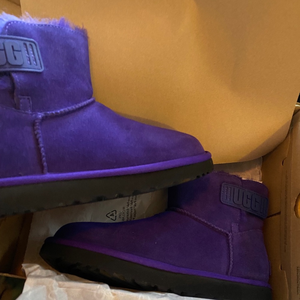 purple mini uggs NEW